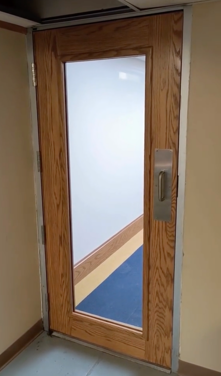 Full Vision Door – French-style bullet-resistant door featuring a full-length NIJ Level 3A polycarbonate window for security and elegance.