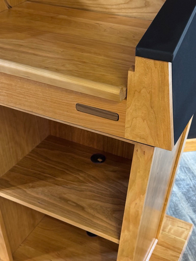 Presidential Plus™ Anti-Ballistic Podium – NIJ Level III Bullet-Resistant Protection