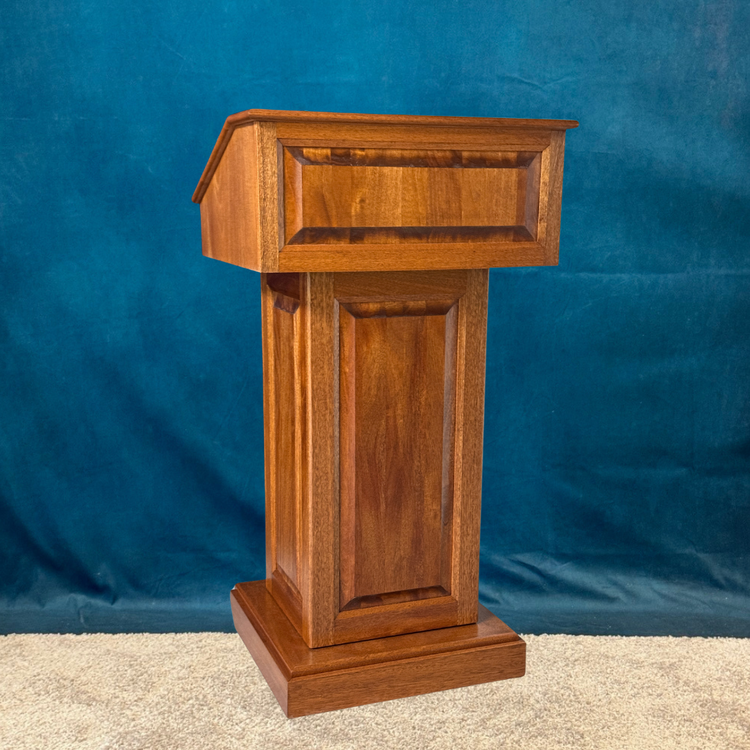 Counselor Swivel™ Rotating Hardwood Podium