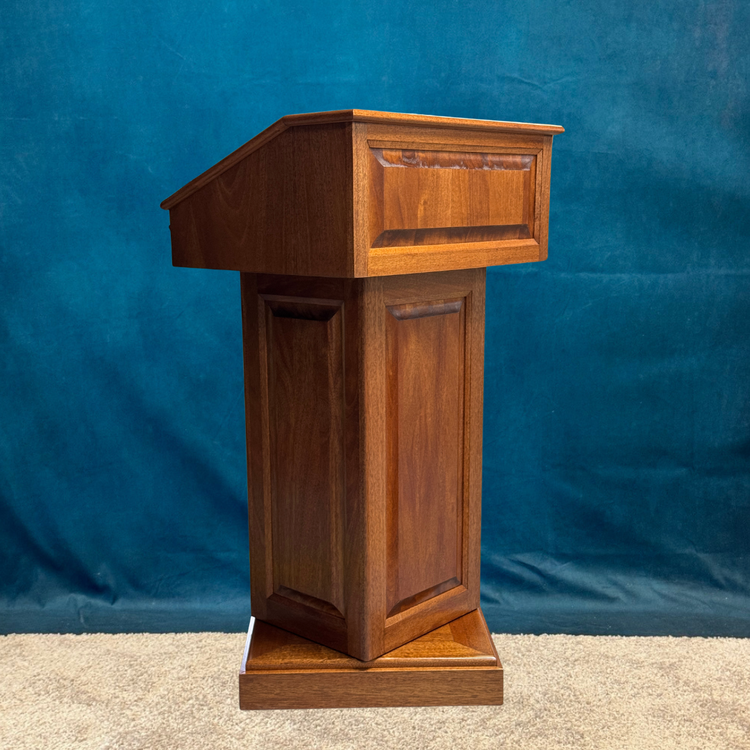 Counselor Swivel™ Rotating Hardwood Podium