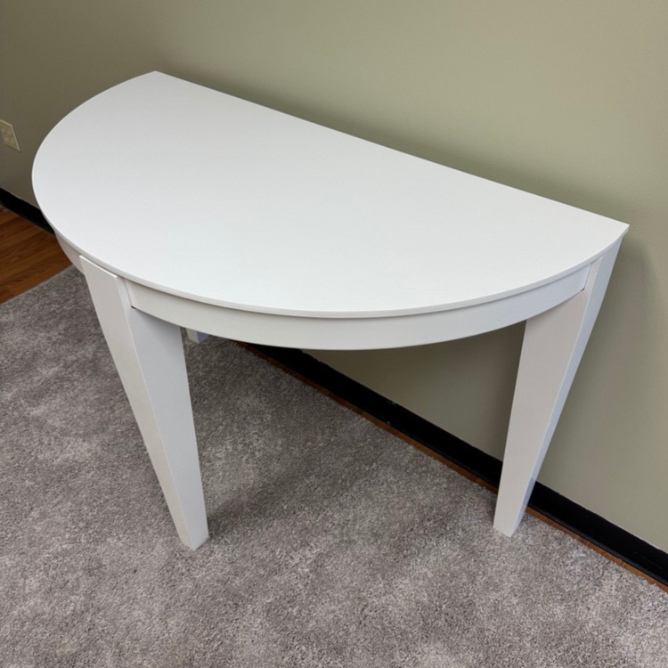White Half-Round Office Table – Modern Character Maple Construction, Space-Saving Design for Small Offices, Meeting Rooms, and Reception Areas, with Scratch-Resistant Laminate Surface for Durability