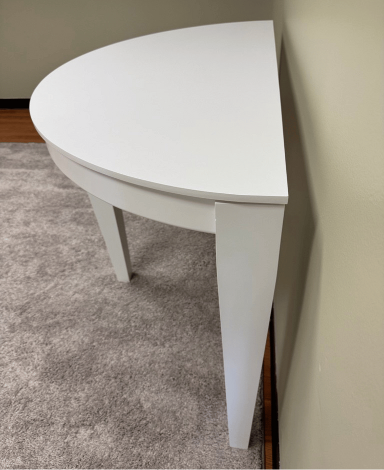 White Half-Round Office Table – Modern Character Maple Construction, Space-Saving Design for Small Offices, Meeting Rooms, and Reception Areas, with Scratch-Resistant Laminate Surface for Durability