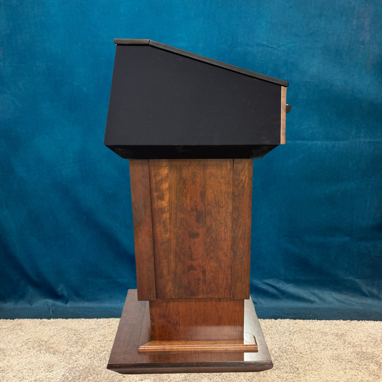 Presidential Plus Lift™ - Large Height Adjustable Podium