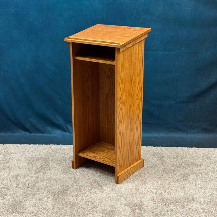 Assistant™ Handcrafted Oak Podium