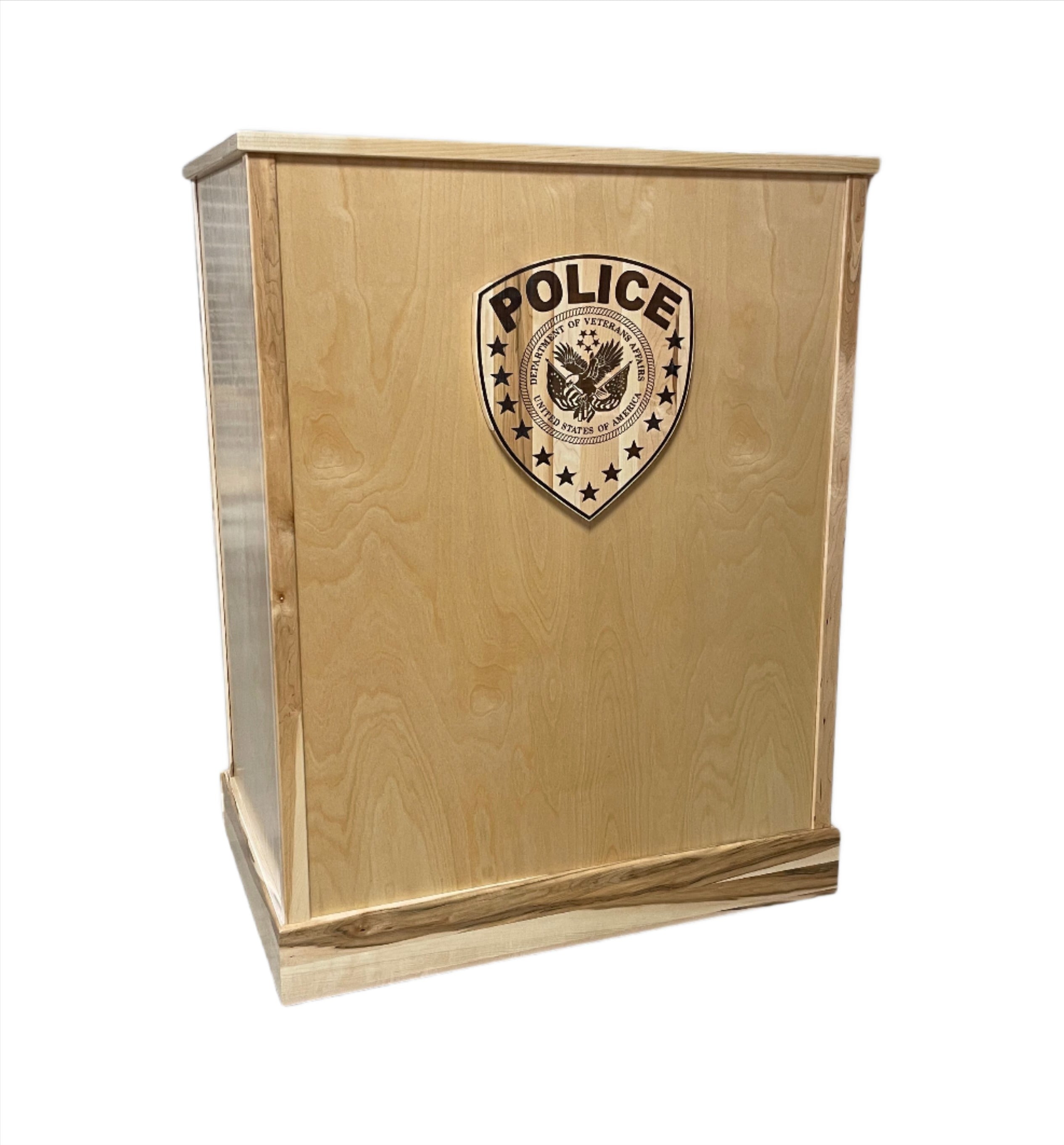 The Defender™ Work Station offers concealed ballistic protection with NIJ Level III materials, ideal for schools, police, and courthouses.