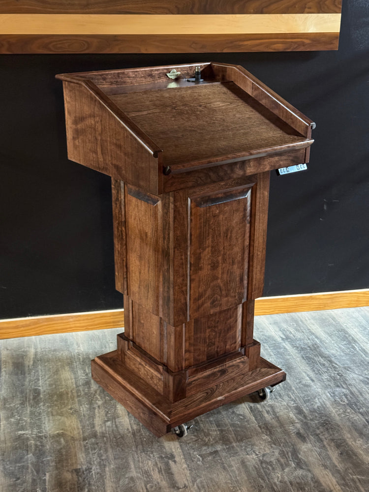 Counselor Lift™ Height Adjustable Podium