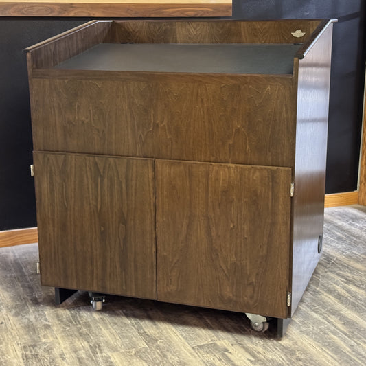 The Educator Multimedia Lectern Cart – Perfect for Schools, Universities, and Training Centers