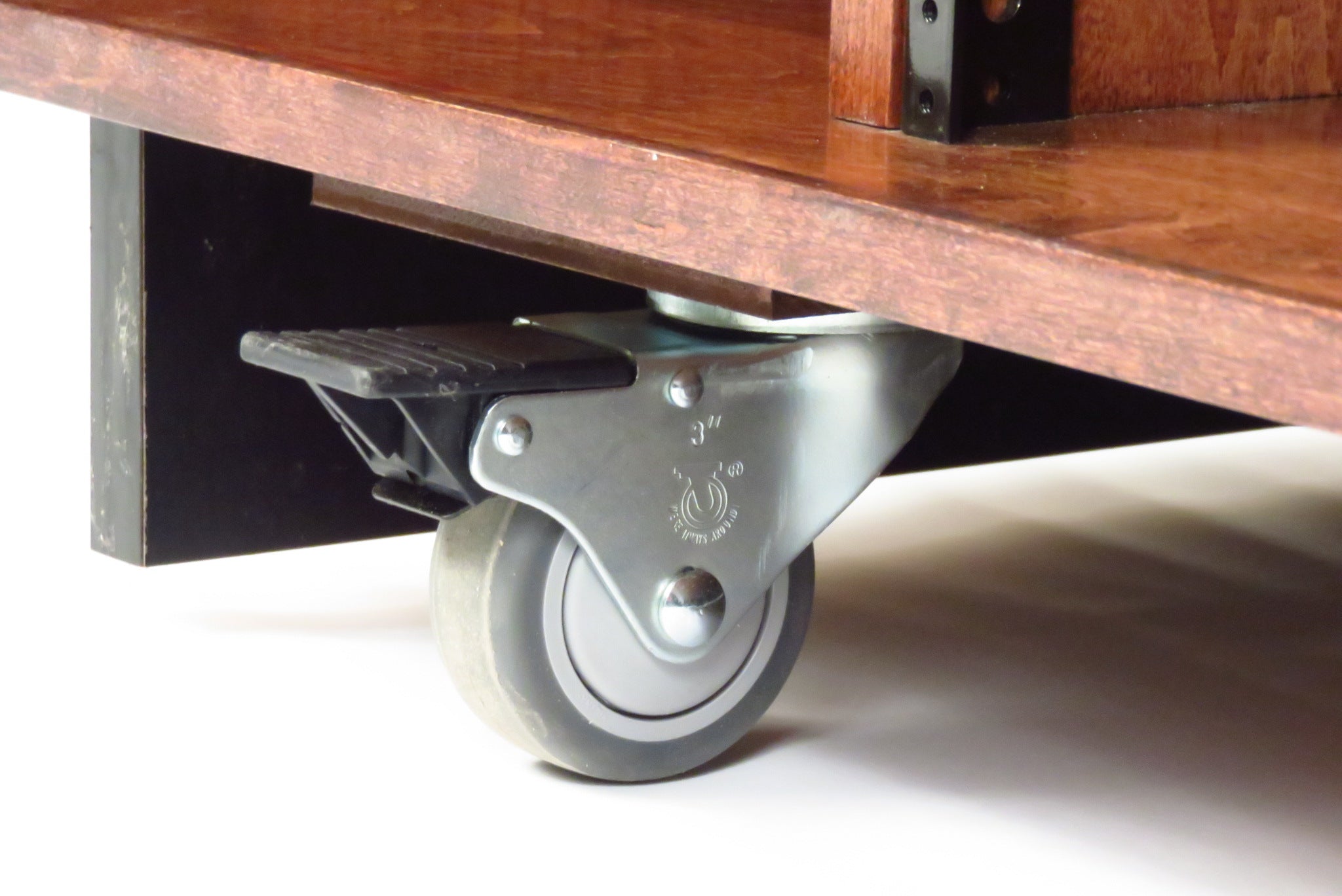 Handcrafted multimedia lectern cart with locking storage, rack rails, cable management, and mobility. Ideal for schools and training centers.