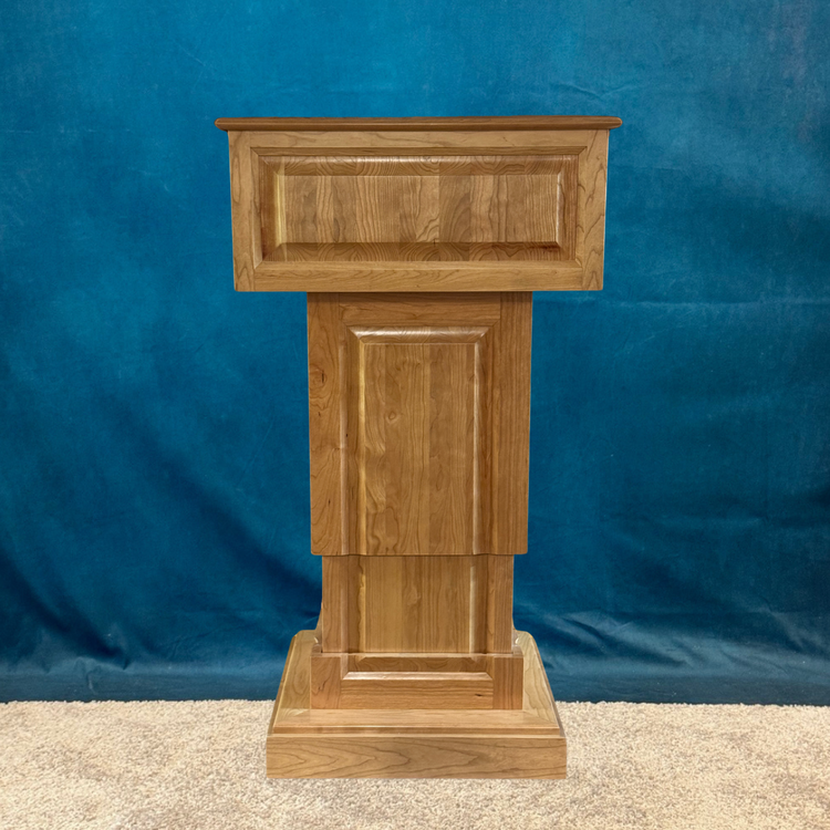 Counselor Lift™ Height Adjustable Podium