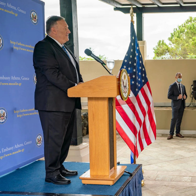 The Club - Portable Podium / Lectern